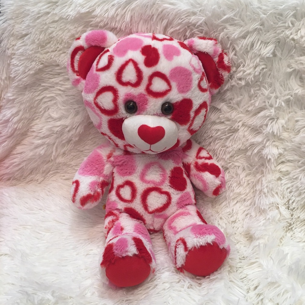Build A Bear Hearts Teddy Bear. 17”🌹